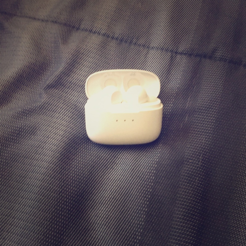 They are good headphones